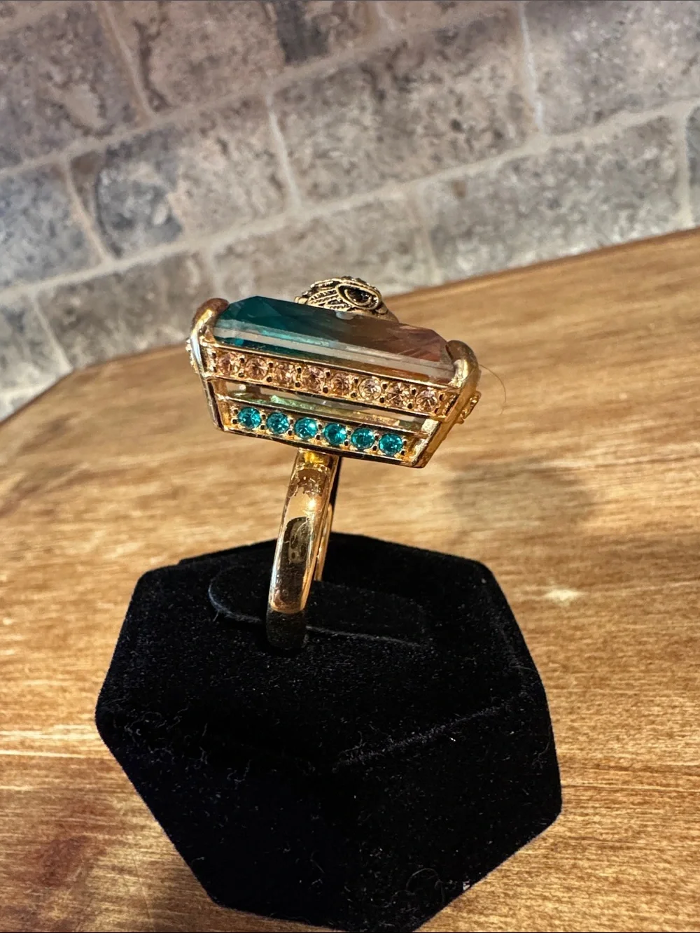 Kurt Geiger Cocktail Ring Ombré Color Size 9